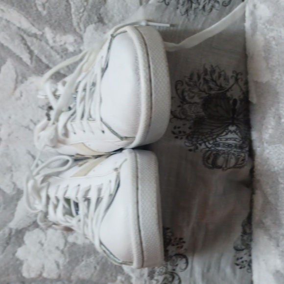 White and Coverse Gold Star Sneakers - Picture 8 of 11